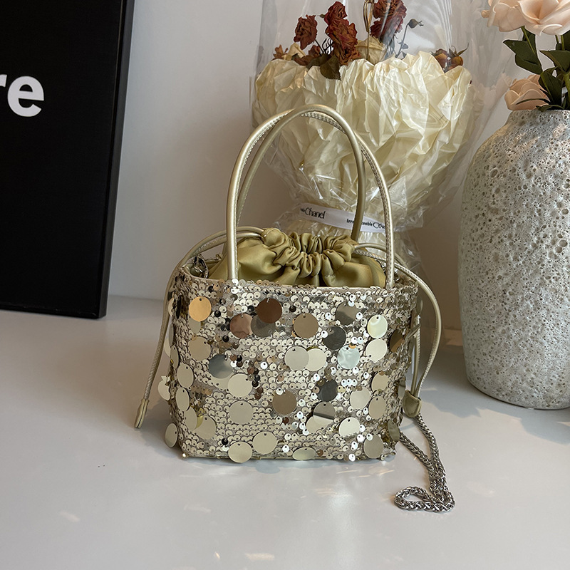 Sacs à main seau à paillettes  - Luxury Bags News avis et prix