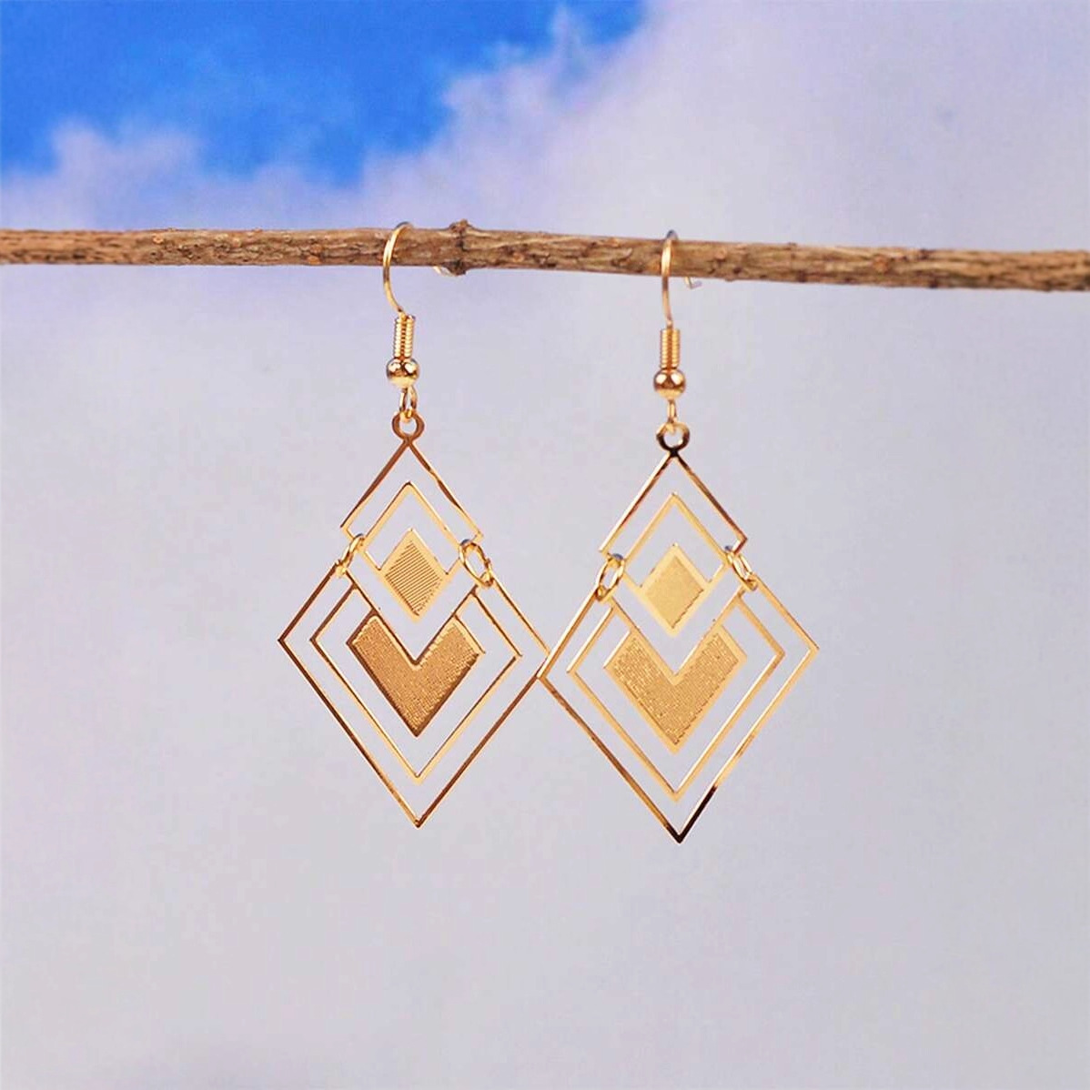 Boucles d'oreilles creuses en  - Luxury Bags Dropshipping avis et prix
