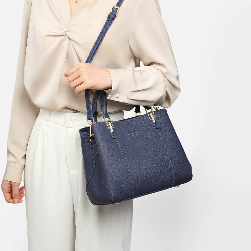 Sac à main tendance en cuir vé - Luxury Bags News avis et prix