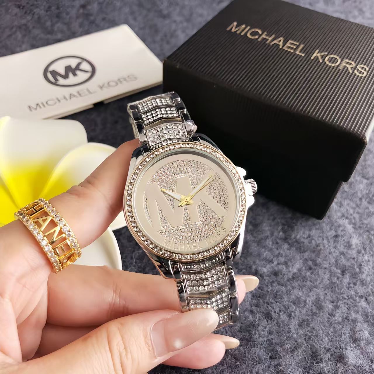 Michael Kors nouvelle montre é - Luxury Bags Michael Kors avis et prix