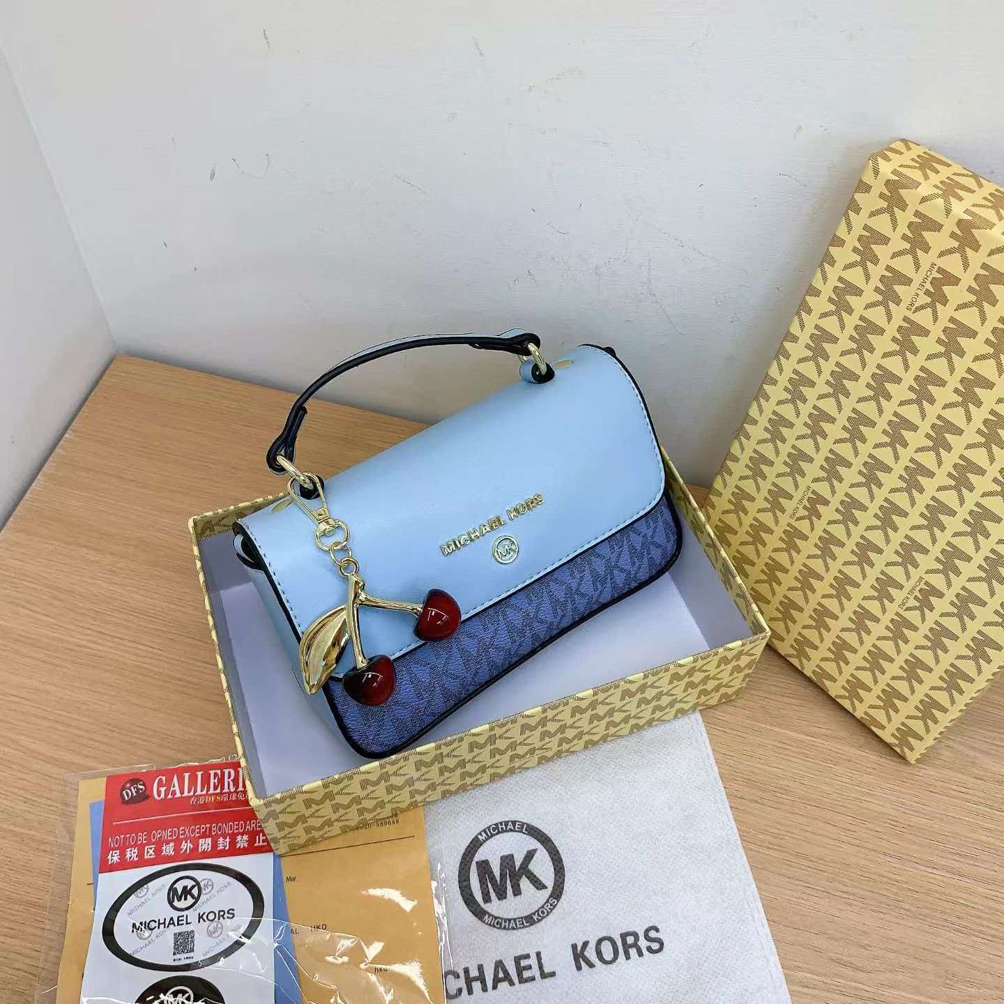 Sac à bandoulière de luxe pour - Luxury Bags Michael Kors avis et prix