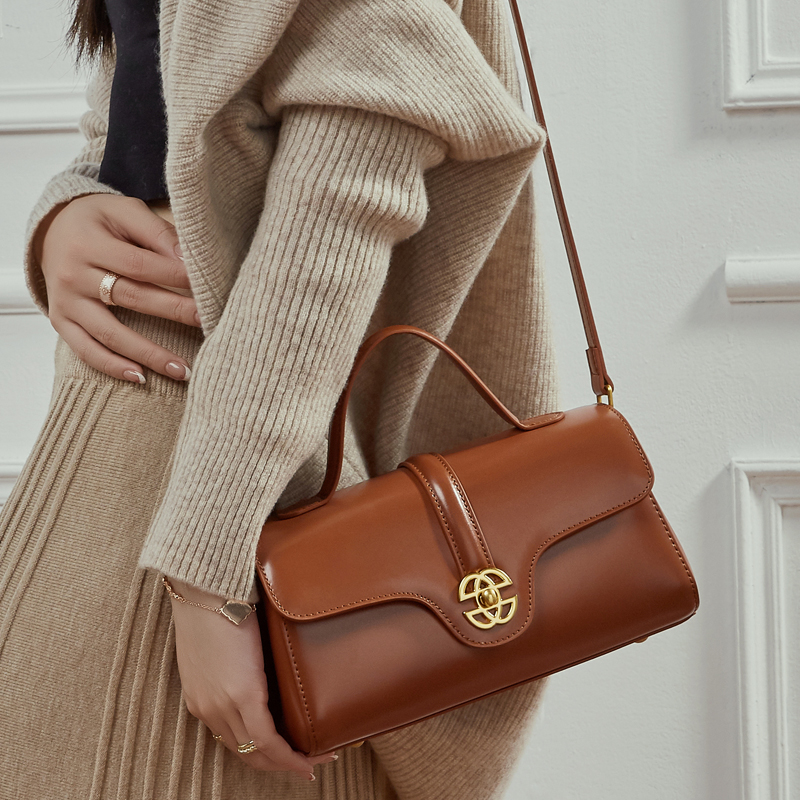 Sac à main de luxe en cuir de  - Luxury Bags News avis et prix