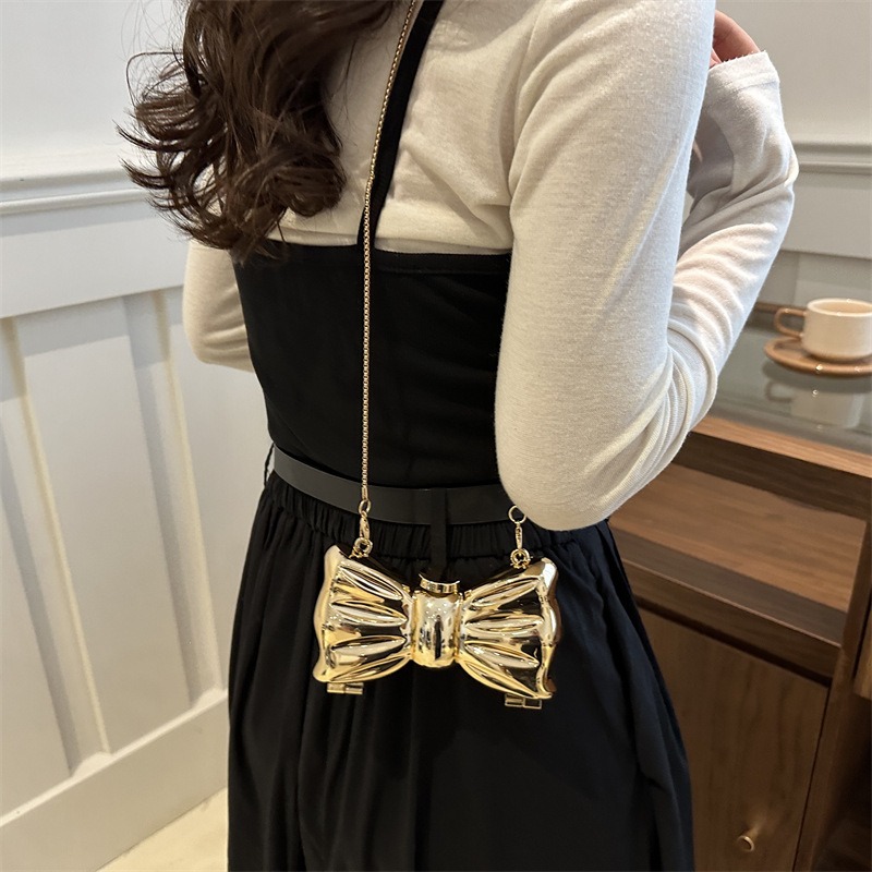 Mini sac à main en métal de mo - Luxury Bags Women avis et prix